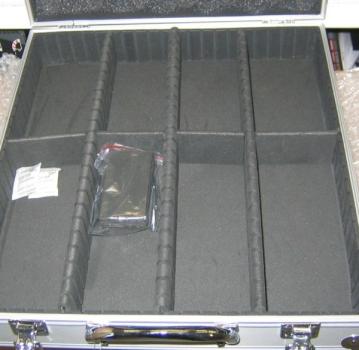 Preview: Fahrzeugkoffer fuer  8 x 1/32 Fahrzeuge, Carrera 70460