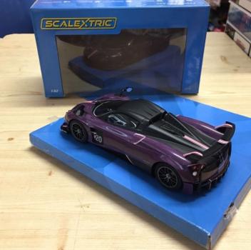 Preview: Pagani Huayra Roadster BC Drago Viola Edition, 1/32, Scalextric C4248