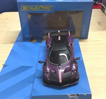 Preview: Pagani Huayra Roadster BC Drago Viola Edition, 1/32, Scalextric C4248