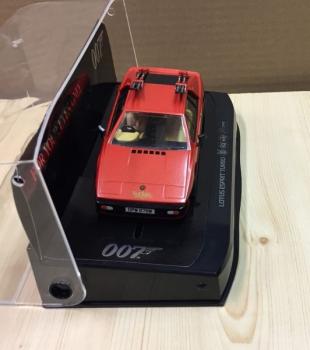 Preview: Lotus Esprit Turbo - James Bond - For Your Eyes Only, 1/32, Scalextric C4301