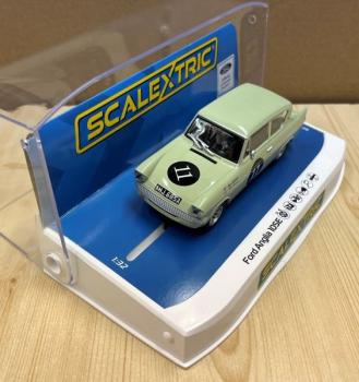 Ford Anglia 105e - Theo Paphitis, 1/32, Scalextric C4617