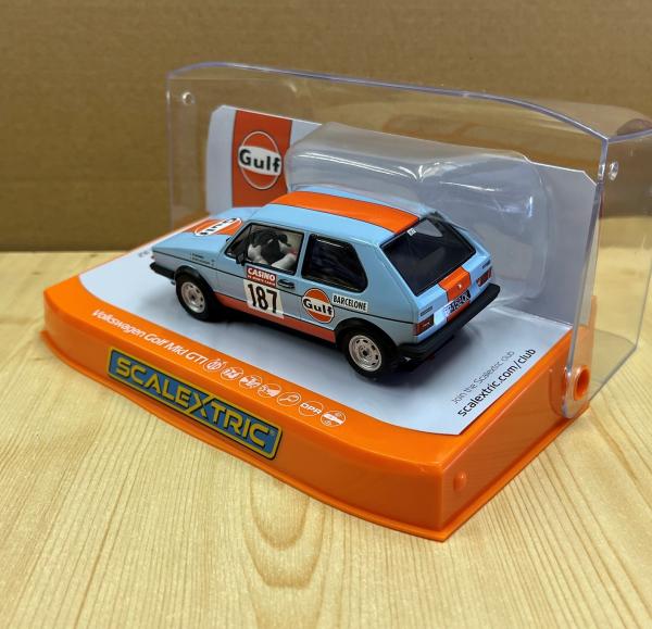 Volkswagen Golf - Gulf Edition,  Scalextric C4609