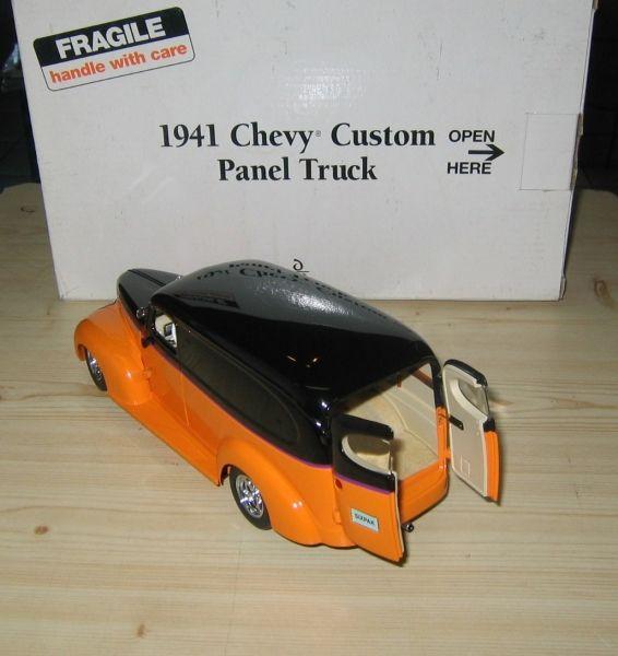 1941 Chevrolet Custom Panel Truck, Black & Orange, 1/24 Diecast, Danbury Mint 1227