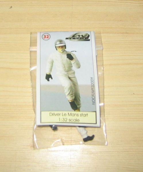 Figur Rennfahrer 60-70er Jahre laufend, 1/32, LeMans Miniatures FLM132001M