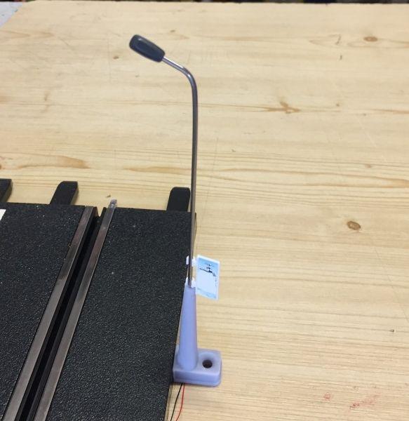 Streckenbeleuchtung fuer Carrera Schienen (1:24+1:32)