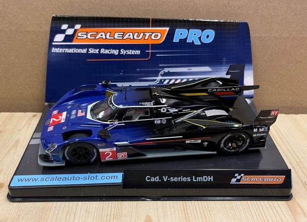 Cadillac V-Series LM-H No. 2 in Rennversion mit Kunststoff-Chassis, 1/32, ScaleAuto SC6378