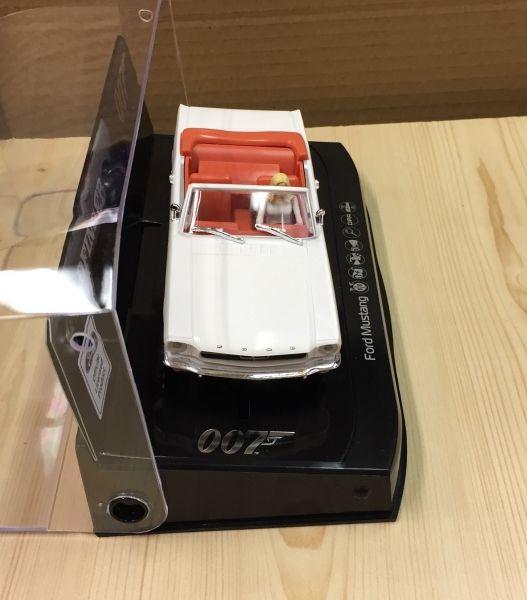 James Bond Ford Mustang – Goldfinger, 1/32, Scalextric C4404