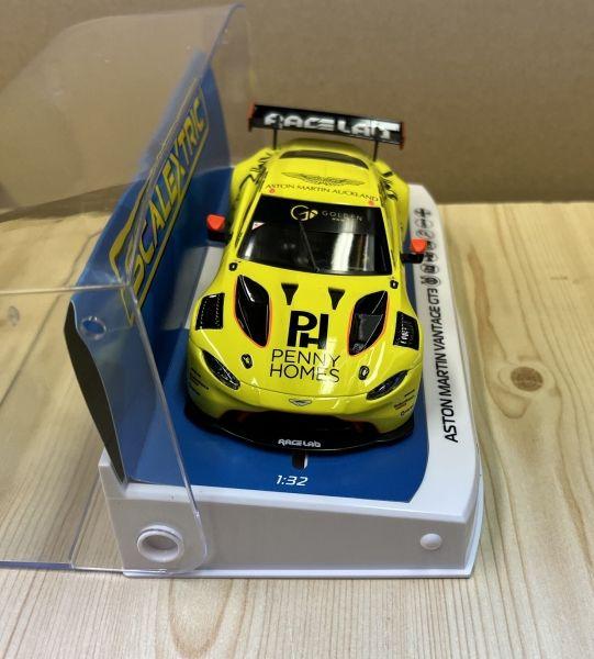 Aston Martin GT3 Vantage 'Penny Homes Racing' Ronan Murphy, 1/32, Scalextric C4446