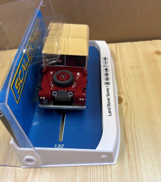 Land Rover Series 1 - Poppy Red, 1/32, Scalextric C4493