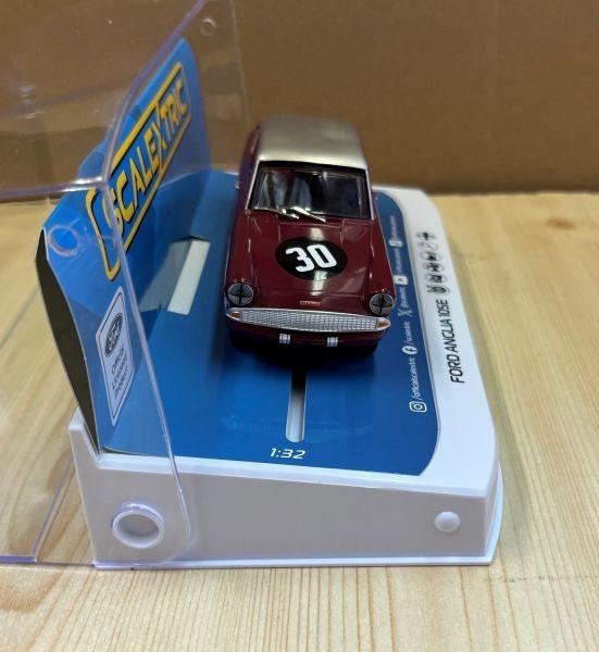 Ford Anglia 105E - Broadspeed, 1/32, Scalextric C4546
