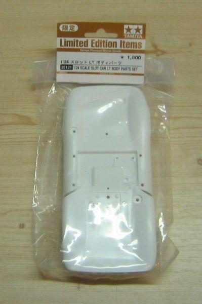 Lola T70 Spyder 1/24 Slot Car Body Parts Set, Tamiya 25121